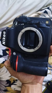 نيكون 810D • فول فريم • شتر ٢٥٠٠٠