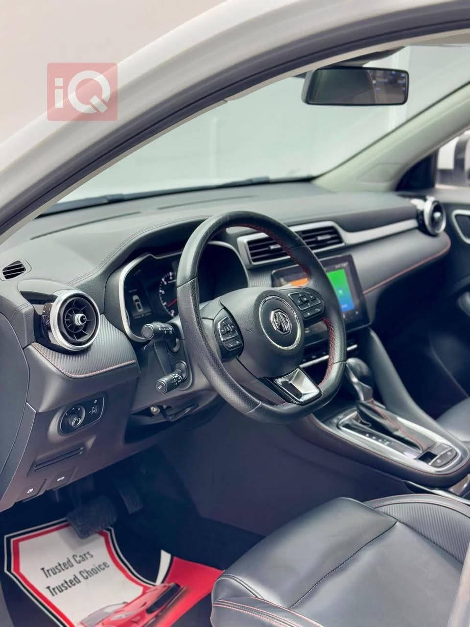 MG ZS 2020 
فوول فوول لەکژەری و پانۆراما 
بێ بۆیاخ و تەنها یەک پەڵە سارد 
٦٠ هەزار کیلۆمەتر ڕۆشتووە 
گێر و مەکینە نەکراوەتەوە بە شەرت  
دوو جووت تایەی سفری لەسەرە
کامل سێرڤس 
سەنەوی ٤/٢١ بەسەرئەچێت
شوێن سلێمانی
بۆ پەیوەندی و واتسئەپ *********** السليمانية, العراق
