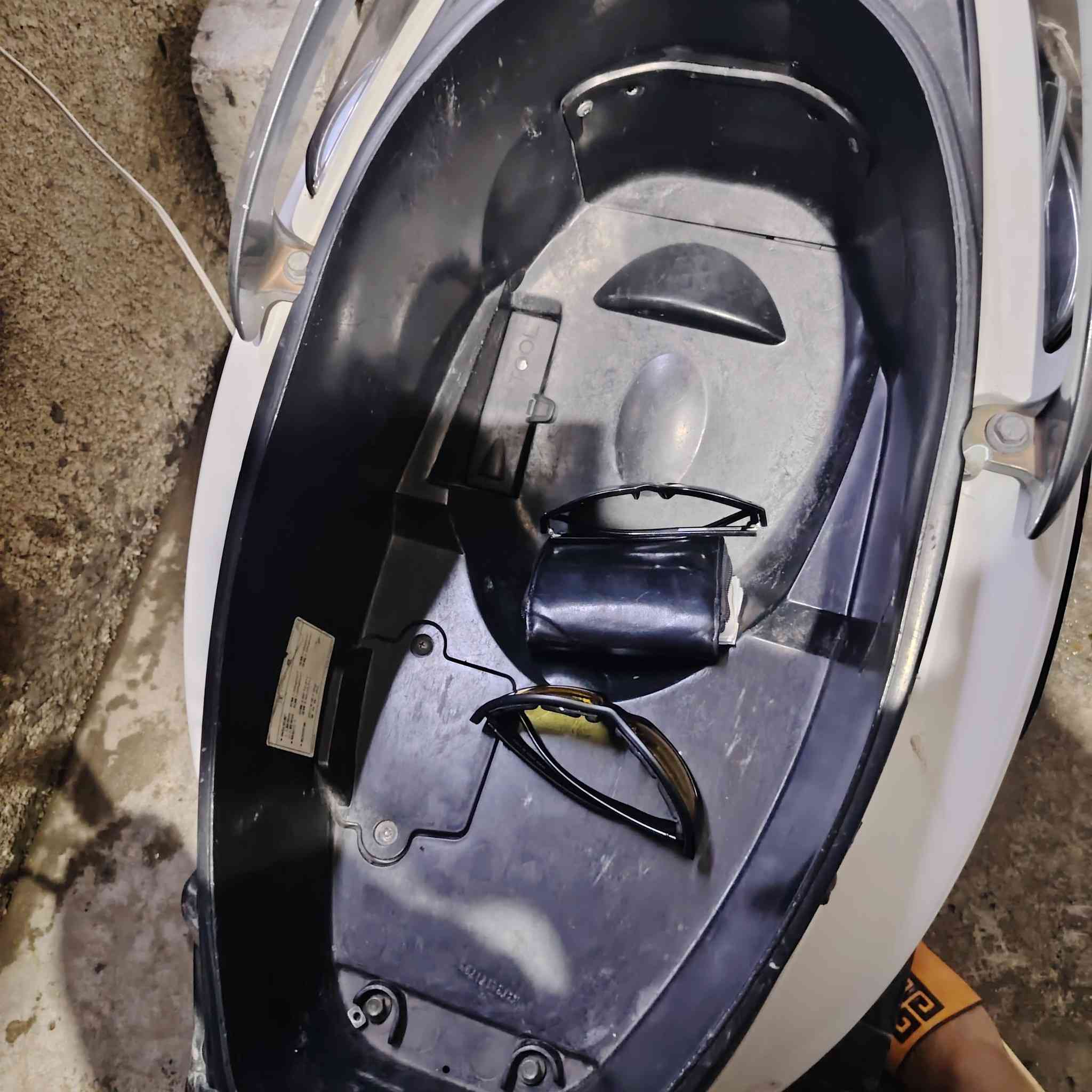 مرخصت الادمن المحترم 
السلام عليكم للبيع أو مراوس حسب القناعه ثعلب جي تي ار كابريتر مكفوله من كلشي محرك مكفول واخرس كهربائيات كوله شغاله شلعه ومعدل فول الدراجه تخبل السعر 850 وبيه مجال بسيط مكاني عل سريع محمد القاسم شركه تويوتا ***********
