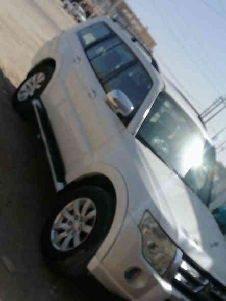 للبيع سياره باجيرو مكفوله سياره جديده جاهزه تفاصيله باالمقطع مذكوره انا مكلف بنشره اليريده يخابر على الرقم *********** مكانه البصره
