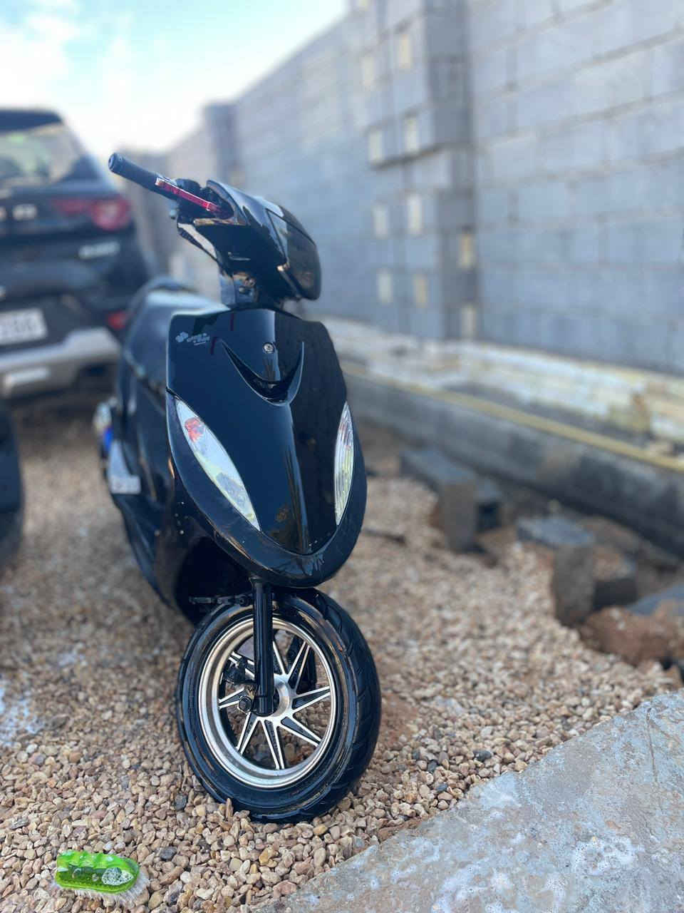 الدراجه كامله مابيهه اي نقص كلهه شغاله
كهربائيات شغاله هندر شغال سلف شغال عوزه بس شخاطه لايت زينون + وياله 
بوشه ٤٩ السعر ٥٠٠ وبيهه مجال للطيبين 
المكان كربلاء الحر حي العسكري 
الرقم *********** 
الرقم ***********بي واتساب 
مامتواجد ع الفيس
