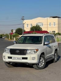 لاندكروزر GX • ٢٠١٤ • ٢٠٠٠٠٠ كم