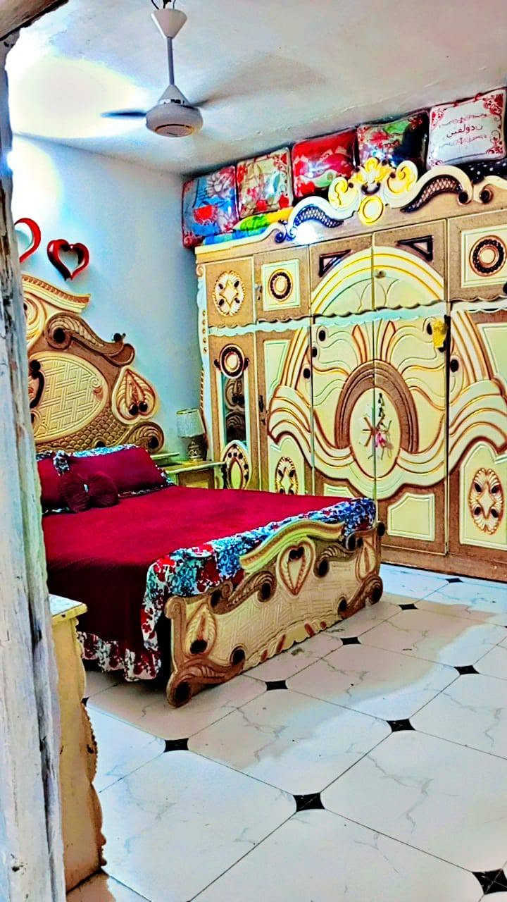 سلام عليكم عندي بيت منطقه سيد خضير زراعي  مساحه 100 البيت جهز بس ديوانيه عوزه شقل خلفيه  سعر تصل ‏‪***********‬‏
