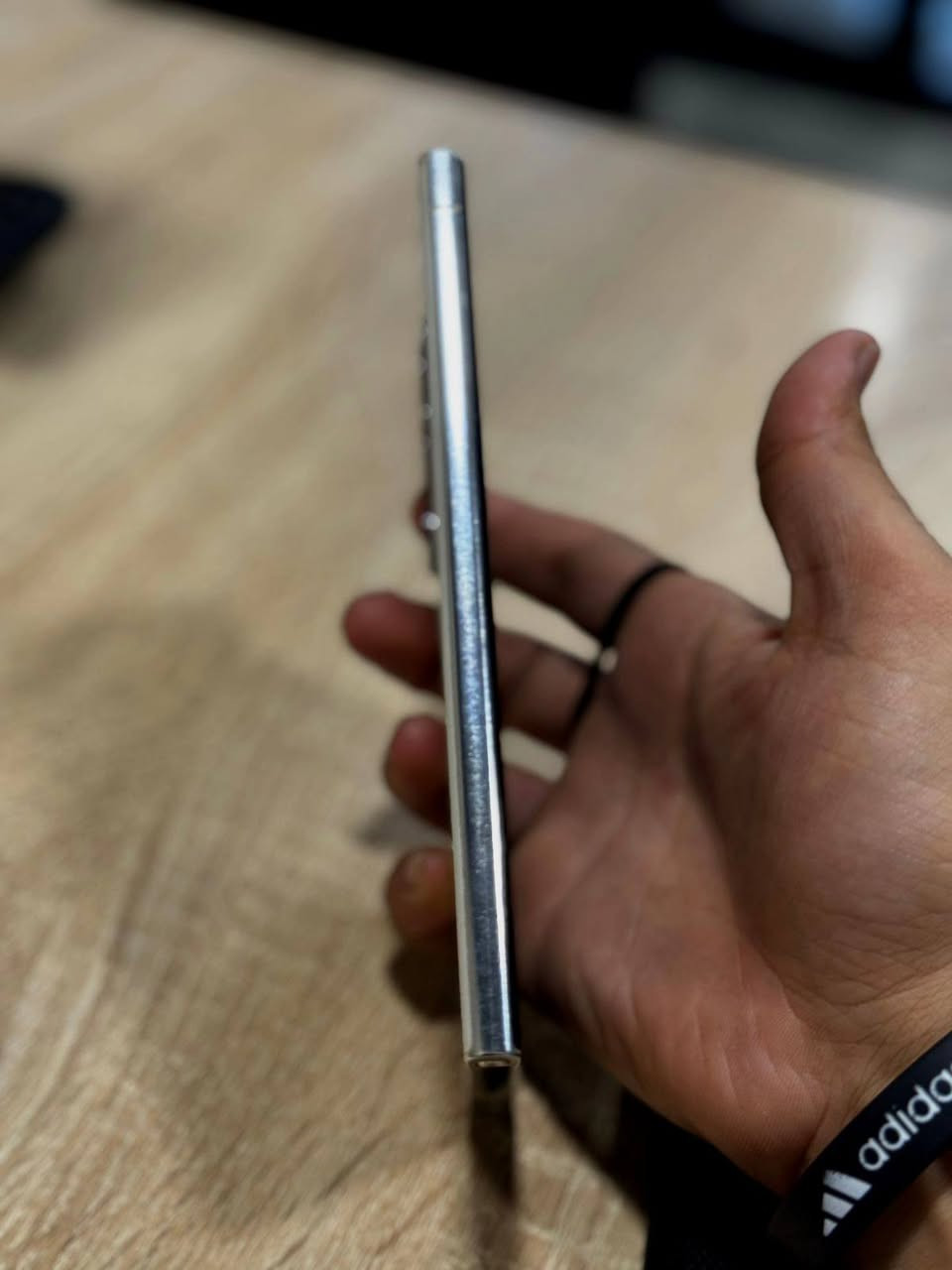 📱 Samsung Galaxy S23 – 256GB
🎨 اللون: أبيض
🚀 الرام: 12GB
🌍 نسخة: شرق أوسط
⚠️ الحالة: مكفول كفالة عامة
🔻 بيه ضربة خفيفة من الأسفل
📦 المحتويات: الجهاز فقط (بدون ملحقات)
💰 السعر: خاص
📍 الموقع: نجف الأشرف
📞 *********** (اتصال / واتساب)
