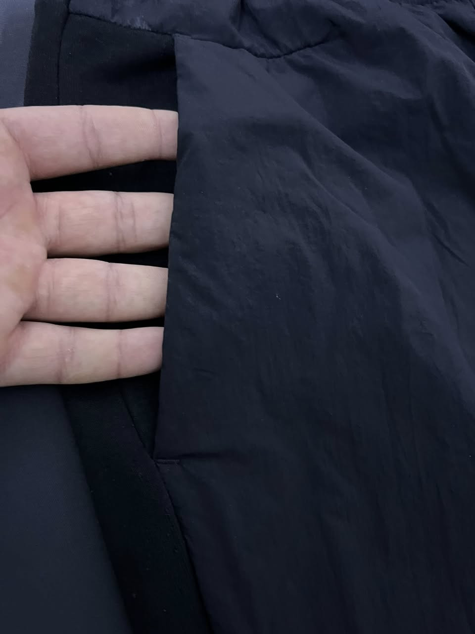 adidas 
اصلي وكاله حديث
ووتر بروف وبقطن
القياس L


**إذا كنت صاحب هذا الإعلان وتريد حذفه لأي سبب، رجاءا أرسل رسالة إلى الدعم الفني**