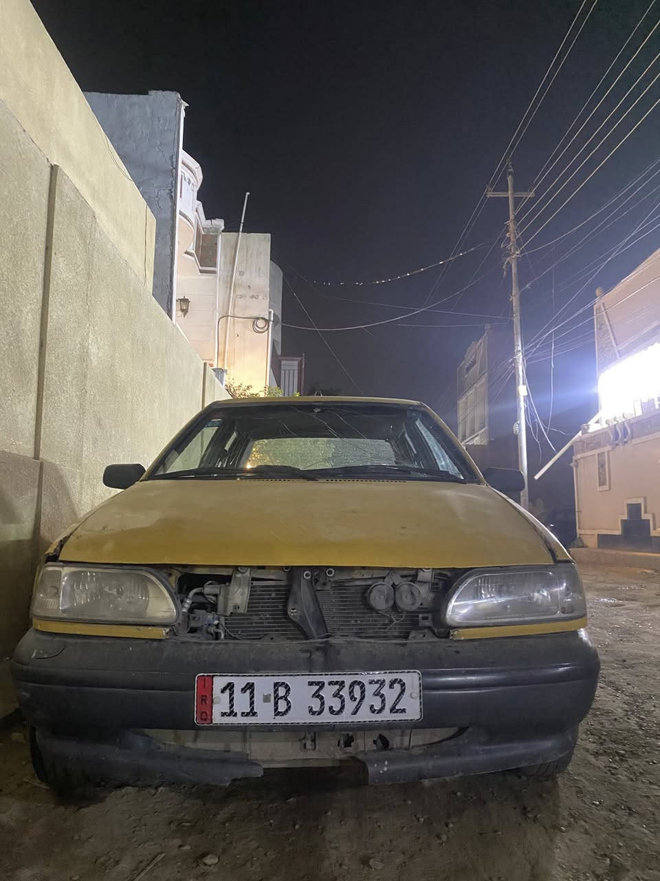 سايبه موديل ١١ نفخ
مكينة و كير خير من الله 
 تخم تاير خط ابيض 
 ضفيرة من الطول للطول جديدة 
سيارة باسمي حصراً 
مصفرة هيئة وغرامات 
هزتها عابره 
رقم انكليزي 
(( سيارة شواصيها تعبانه )) 
قيم باليرضي الله واخذ 
***********
