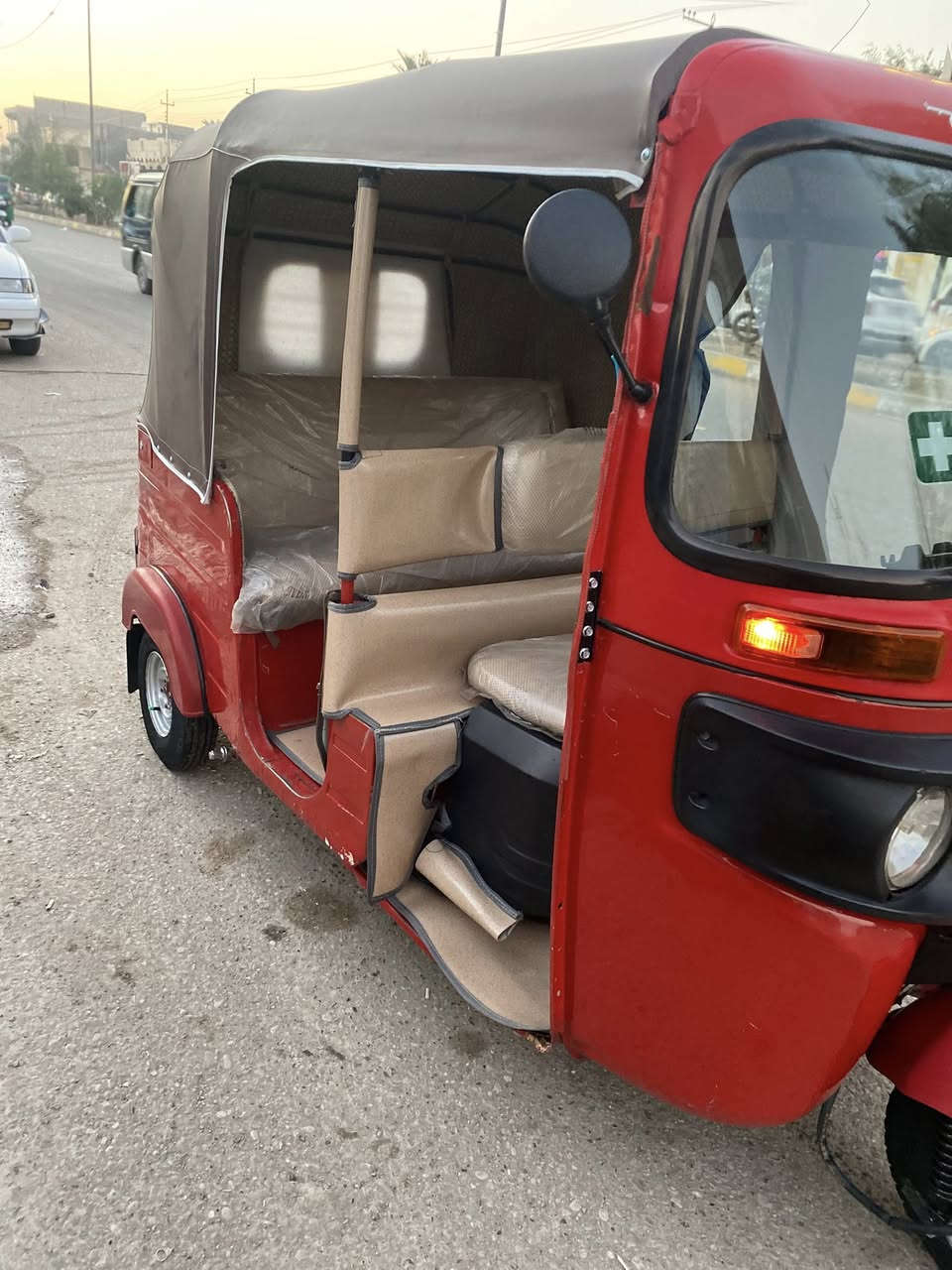 يا الله سلام عليكم شباب تكتك موديل 19 للبيع شهر 10  رقم بغداد هزة جديده صار شهر مكينه تجفيت جديد هم صار شهر وشويه واكلسلهة جديد تكتك مكينه خيررمن الله ونضيفه مال جناية مكاني ديالى بعقوبة التحرير ***********  السعر 6وربع الي ميعرف بلسوك لايطبلي ويكلي غاليه ممتواجد بلخاصص ‼️
