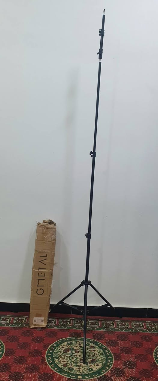 ستاند حامل للكامرات والداتاشو ارتفاع عالي (٢٢٠ سم) متكون من قطعتين تجي ويا توصالة تكدر تغير زاويتها


**إذا كنت صاحب هذا الإعلان وتريد حذفه لأي سبب، رجاءا أرسل رسالة إلى الدعم الفني**