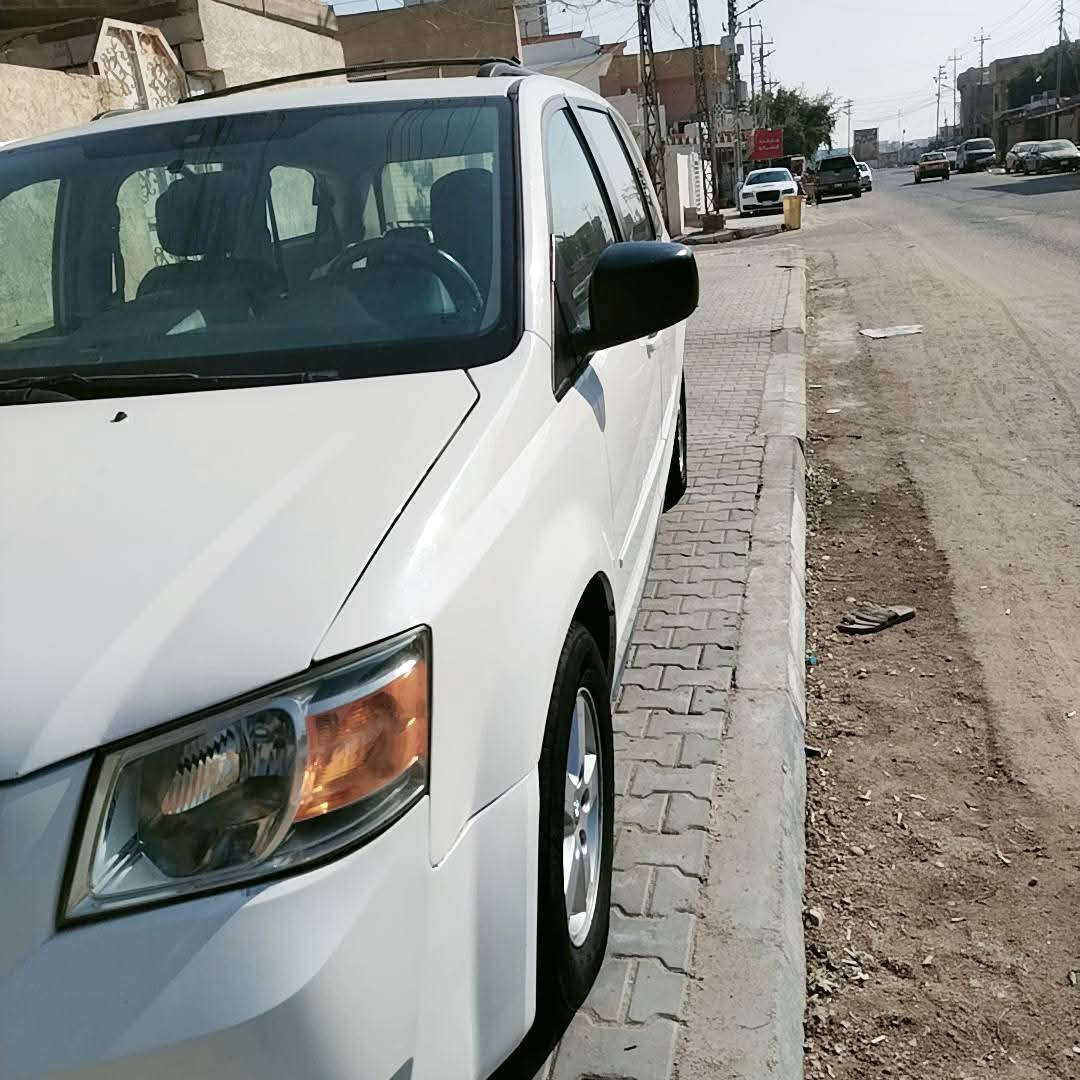 للبيع دوج كرفان ٢٠١٠ 
 بيبان كهرباء جنطة كهرباء شاشه كأمره خلفيه سياره بيها صبغ 4️⃣ قطع مكينه3300  السائق كهرباء تبريد ثلاث قطع  كشنات بلع رقم بغداد انكليزي بسمي تحويل ثاني يوم سياره كير مكينه تبريد صدر خير 
من الله 
السعر 95 قفل 
للاستفسار  ***********.    ×***********
