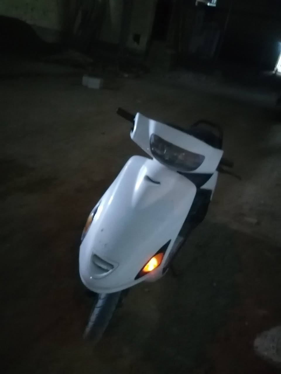 فراشه 140  للبيع شلعة ومعدل حلو بلمشي ناعمه مجفته جديد تخم تاير جديد باتري جديد كابريته وشوته جدد  تعميرة جديدة دراجه مابيها نقص بس سلف سعر 300 مجال بسيط حك الجيه المو شراي لايتعبني رجاءا عنوان النجف الاشرف حي النداء شارع المجمعات واتساب ***********
