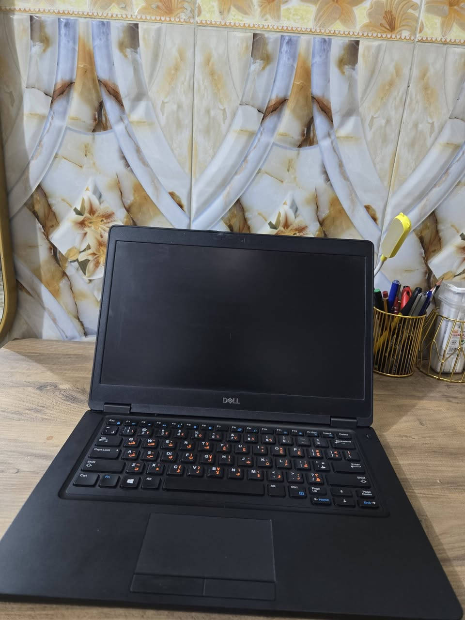 السلام عليكم
Dell Latitude 5490
معالج core i5 gen8 
الذاكرة 256ssd كيكا
رام 8 كيكا
حجم الشاشه 14 انش 
السعر 225 وبيها مجال 
مكاني بغداد الكاظمية جكوك ماعندي توصيل 
*********** متواجد واتساب
