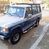 باجيرو • ١٩٩٠ • مكينه ٢٫٥