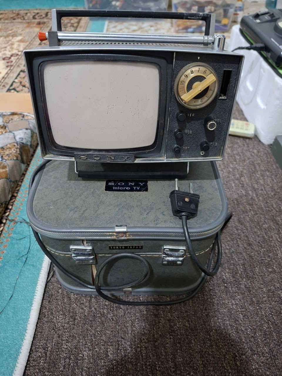 سلام عليكم
تلفزيون سوني قديم مع الحقيبة الاصلية مالتة التفاصيل كلها مذكوره بالفديو السعر 40 مكاني النجف يوجد توصيل📺🚛


**إذا كنت صاحب هذا الإعلان وتريد حذفه لأي سبب، رجاءا أرسل رسالة إلى الدعم الفني**