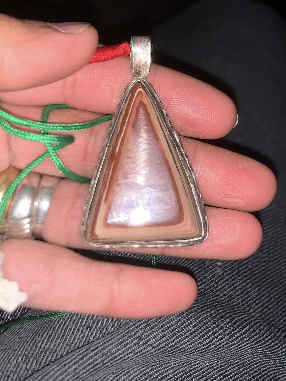 اللهم صل على محمد وآل محمد وعجل فرجهم
كلاده فضه صياغه يدويه

حجر جزع يماني طبيعي وازعي حجم راهي تقريباً ٥ سانتيم اكثر مثلثه 

السعر ٨٥ الف مع التوصيل


**إذا كنت صاحب هذا الإعلان وتريد حذفه لأي سبب، رجاءا أرسل رسالة إلى الدعم الفني**