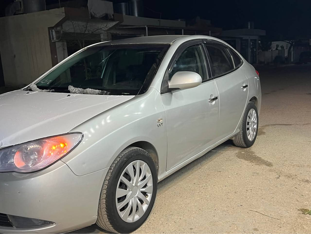 47$ مەعمەلە

کامل مەسەرف کراوە شوئن براوەی جاک کراوە جامی هەلگیراوە بئ دەعم و لئدراوە کەڤەر گۆراو نیە سەقف شوشەی بئ بۆیاخ فول فول بەس سلاید نیە مالی دۆستە 

شوئن // تەق تەق
نرخ // ٤٧ مەعمەلە 
ژ.م ***********
ژ.م *********** كويسينجاك, أربيل
