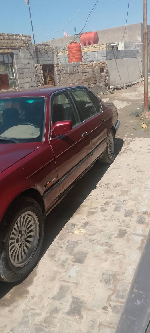 السلام عليكم للبيع بي ام 730 مكينه وقير شرط سياره امبار مشروع وطني مداور مباشر موديل  93 وارد ياباني مكان السماوه شراي بخير ويدلل ويريدها يتصل على الرقم ‏‪***********‬‏
