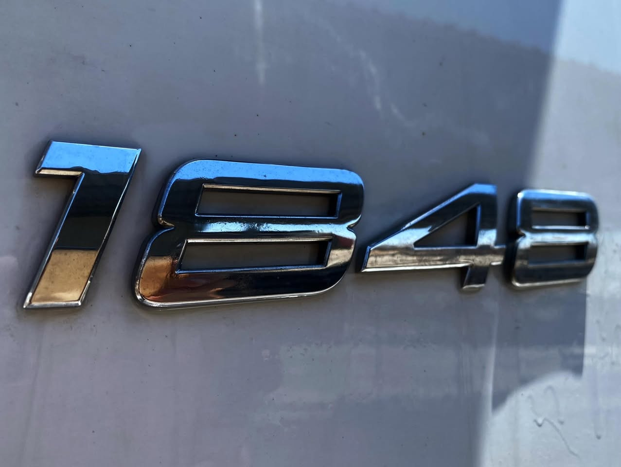 For sall :  Mercedes-Benz ACTROS 1848

الموديل: 2015

الممشى:1,005,000 km

الوارد: ألماني

الموقع: معرض صقر الهدى

رقم التواصل: 0786666214

#MercedesBenz #Actros #TruckForSale #HeavyTruck


**إذا كنت صاحب هذا الإعلان وتريد حذفه لأي سبب، رجاءا أرسل رسالة إلى الدعم الفني**