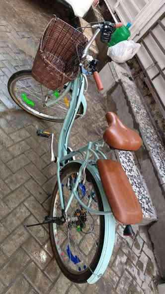 السلام عليكم
بايسكل ياباني حجم 26 
بايسكل مال باله درجه اولى
‏‪***********‬‏ 

السعر 100وبيه مجال 
مكاني بغداد الصليخ
