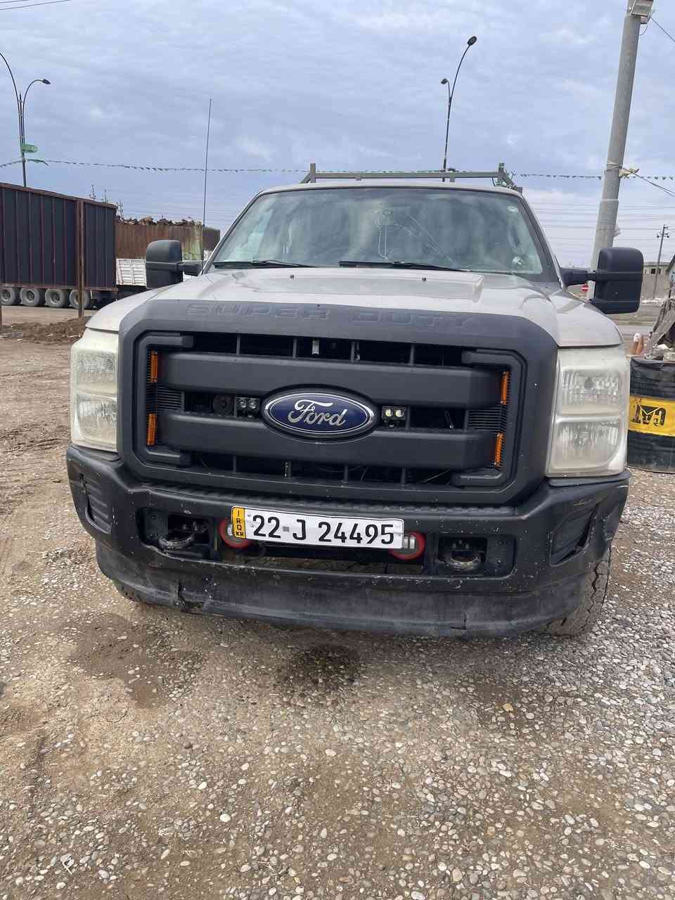للبيع فورت ٣٥٠بنزين موديل ٢٠١٢رقم جديد سنوى جديد سياره عاتل سعر ٨٠ورقه مجال سياره بسمه بشرت @إشارة ***********
