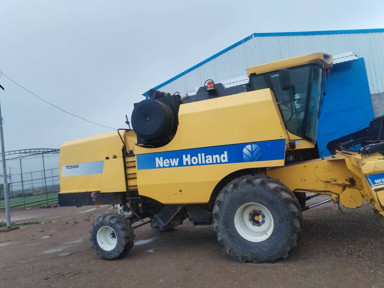 سلام عليكم حاصوده للبيع مكفوله كفاله عامه ع وضع الشركه موديل 2018 رقم اربيل دولي سنويه او هزه جديده ستوني جددت مشتغله 2150 السعر 100مليون او بيه مجال للشراي العنوان واسط ناحيه الشحيميه ***********
