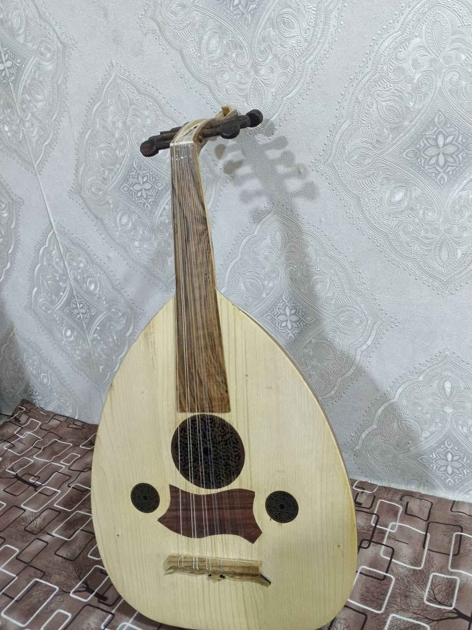 السلام عليكم الاه الموسيقيه لل بيع نضيفاا جداً وا سعر مناسب جداً واتساب ***********
