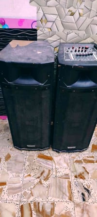 سماعات • للبيع • الكترونيات