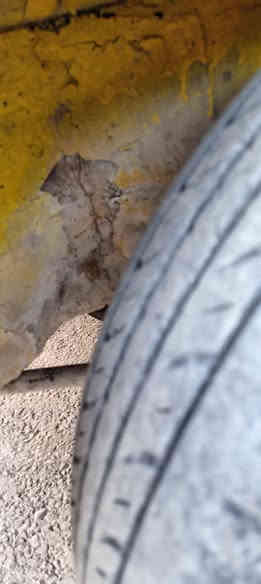 السلام عليكم سايبه للبيع 2012 مكينه نظيفه خير من الله الجير بالسفره الرابعه تفلت  صدرها نظيف جديد شواصيها معمره شويه قشر جديد هيئه مصفره غرامات ما عليها سعر 25 بيها مجال عنواني بغداد سياره باسمي *********** هذا بي اتصال واتساب ***********
