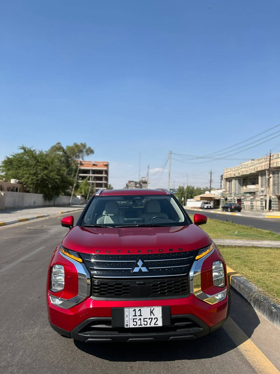 السلام عليكم السعر 193
موديل 2023
متسيوبيشي اوتلاندر  اعلة فئه VIB 
ثلاث انضمه (هايبرد بانزين شحن) 
فول مواصفات السياره كفاله عامه داخله طخه ب دعاميه وبيه بارد بسيط بل باب فقط كفاله عامه ماشيه 54 الف حقيقي 
مواصفات 
1-خمس كامرات 
2-مري شفط 
3- سبعه راكب 3قطع تبريد
4-توقف ذاتي
5-شاشه جبيرا ابل كار بلي
6-كير طياره 
7-صندوق كهربائي
8- وضعيات قياده6 
وبعد بيهه هواي مواصفات 
بغداد ***********
