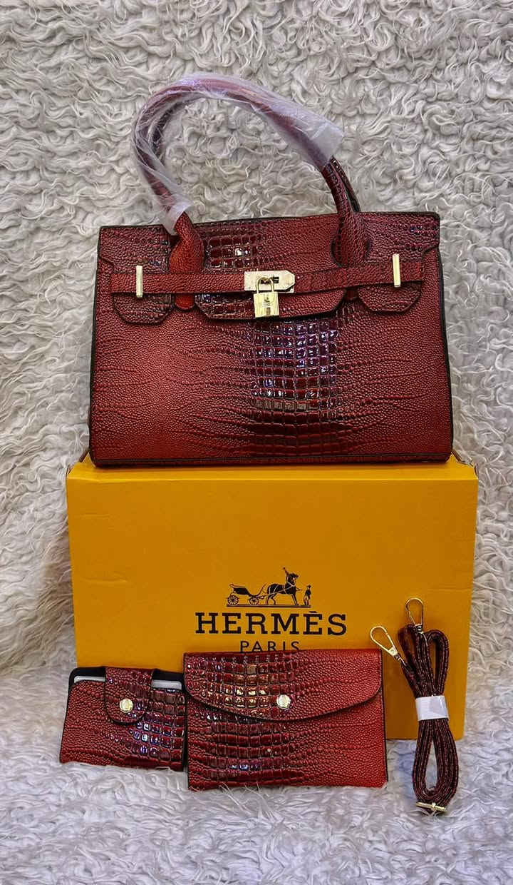 سلاو 😍👋 مرحبا 👋🧡 ANA SHOES 

جبنالكم حقايب نسايً ماركة HERMES اصلي 7الوان موجود
العنوان كركوك قادسيه الثانيه بدايه سايدين ابو
 خطاب  توصيل جميع محافظات
الاتصال على هذا الرق***********
