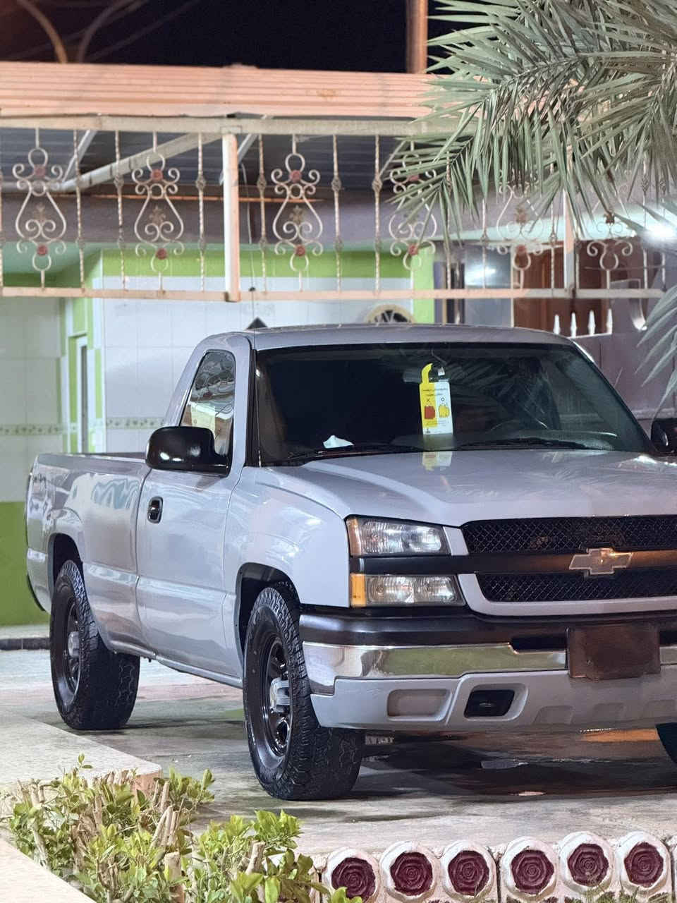 السلام عليكم 
سلفرادو ٢٠٠٤ للبيع سياره جاهزه تعمير جديد شغل شركه كله درجه اولى صدر تبريد ثلج تخم تاير جبلي سياره بانزين + منظومه غاز شغل راقي بشكل معامله كامله من الجمرك وكآمل منفيسها باقي بس تدفع الكمرك وتستلم سنويه ولوحات  سياره متصرف عليها دينار واحد ماشيه ٤٩ الف 
السعر      ١١٠$ ورقه 
الانبار عامريه الصمود *********** -***********
