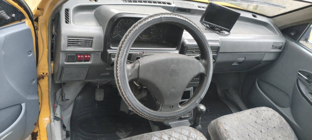 سلام عليكم سايبه موديل 9 رقم بغداد سنويه 2028 مصفره هيه وغرامه تخم تاير وحداديه جديده وتخم دبلات جديد السعر ٢٢ وبيه مجال حك الجيه عنون بغداد مدينة الصدر
رقم الهاتف ***********
