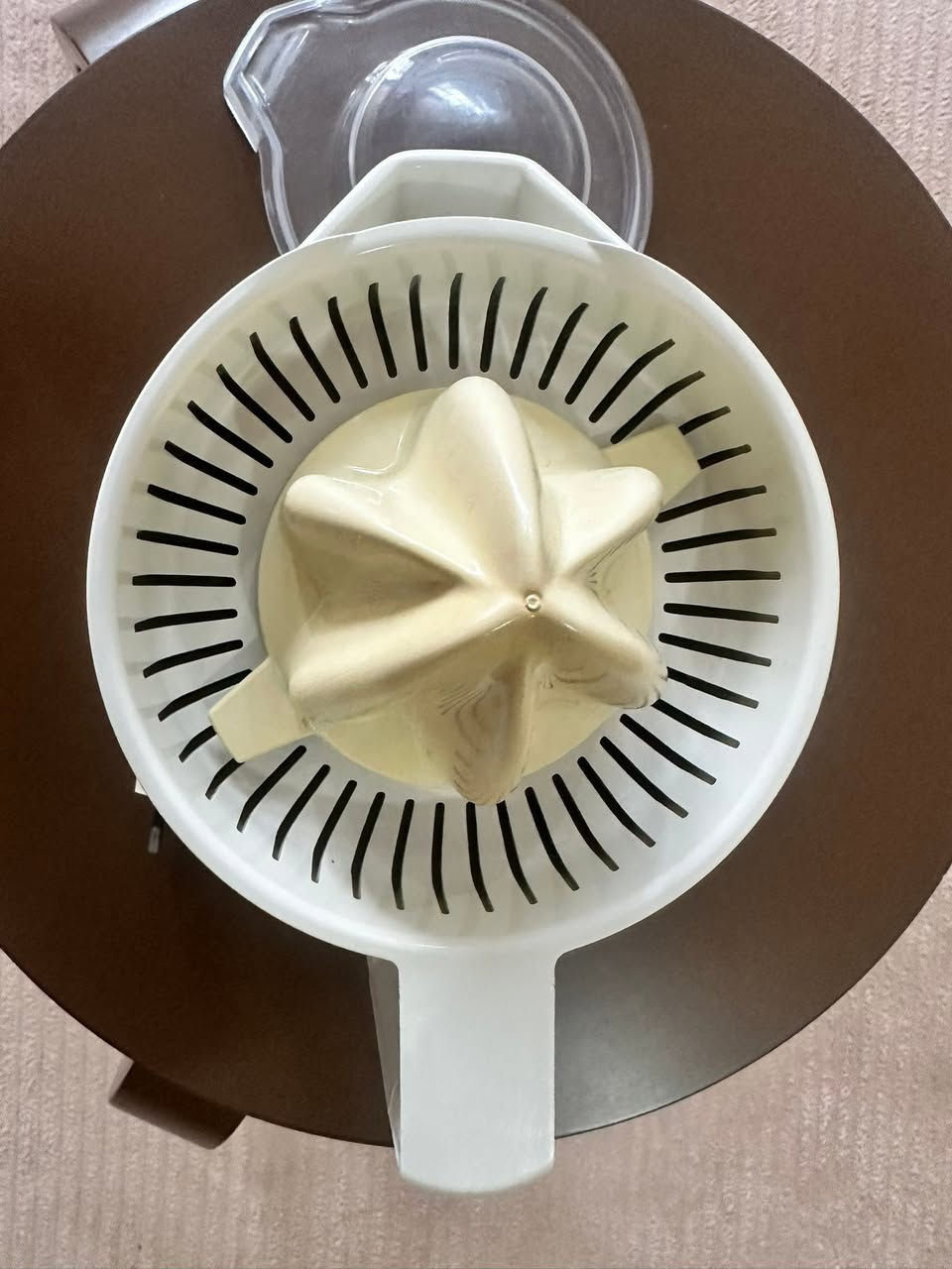 معصارة برتقال ❤️BRAUN ❤️ (براون) اسباني انتاج الثمانينات استيراد المنشأة العامة العراقية  بحالة ممتازة ونضافة عالية جداا وكما واضح بالصور
للاستفسار  مراسلة الصفحة✉️
للاتصال راسل الصفحة وسيضهر الرقم📞📞


**إذا كنت صاحب هذا الإعلان وتريد حذفه لأي سبب، رجاءا أرسل رسالة إلى الدعم الفني**