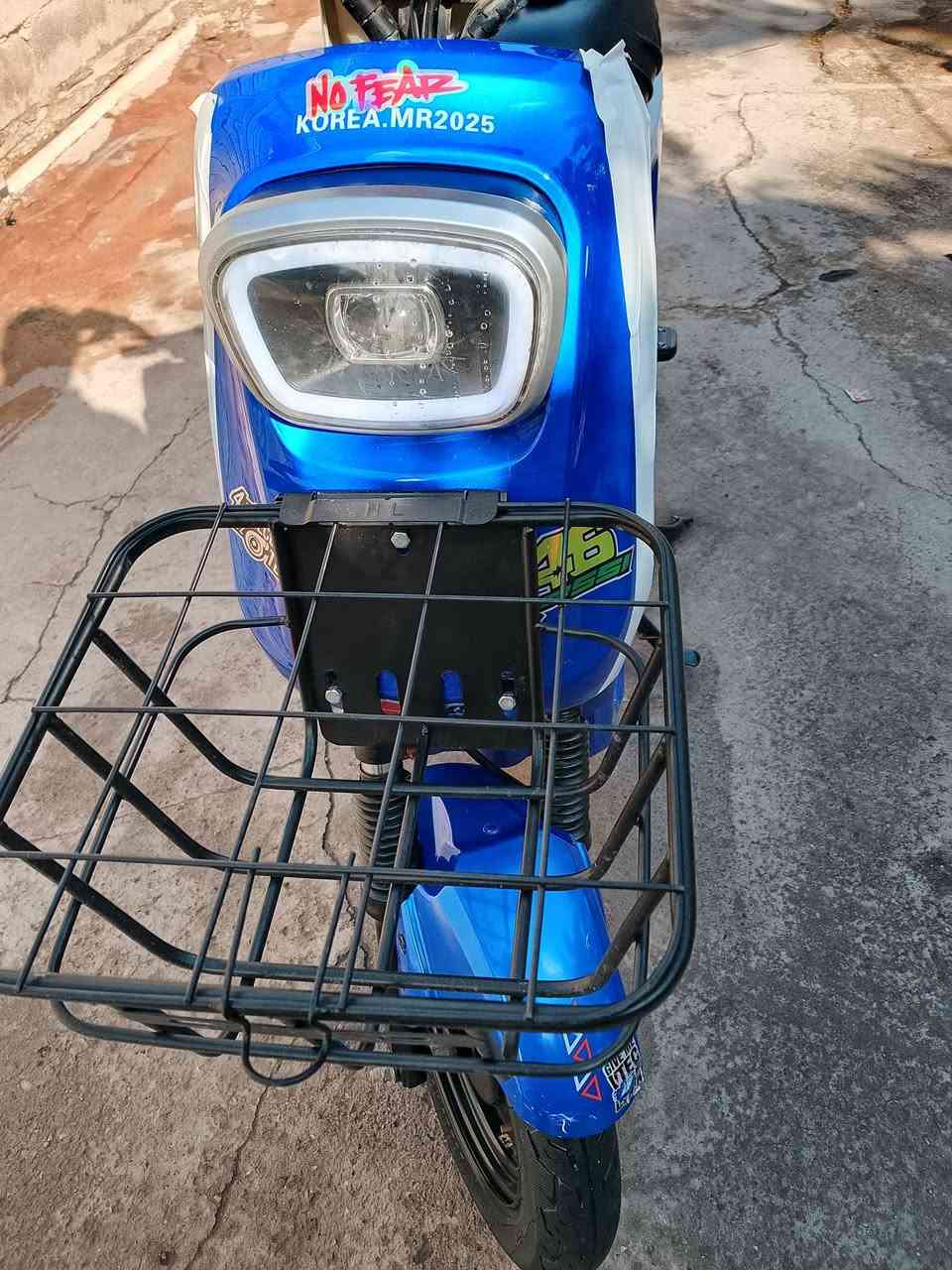 سلام عليكم دراجه شحن ار 9 2025 استعمال شهرين فقط مكفوله من كلشي تمشي 40 كيلو متر بشحنه وحده ديالى بعقوبة سعر 410 بيها مجال رقمي ***********
