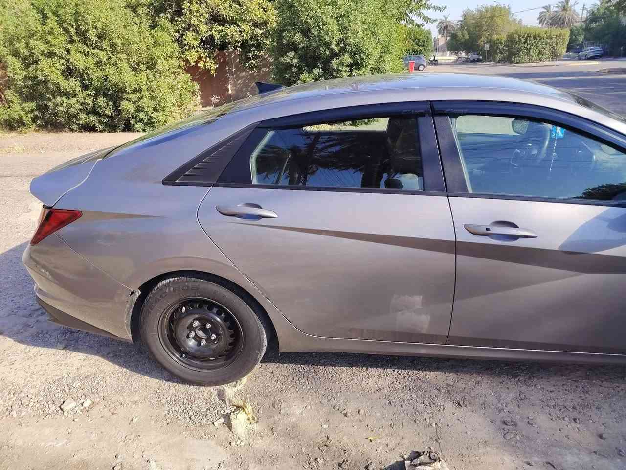 السلام علیکم
لانترا رصاصي ٢٠٢١
امريكي رقم اربيل الجديد
نص فول
بصمه رادار
تحكمات
كامرا
قيادة اليه
تحديد مسار
ضررها بنيد بدون دواخل بيه بارد بالصندوك اربع اصابع وجاملغ الاماميه مقدار قليل 
كير خير من الله
المكينه ٢٠٠٠ دوش مفتوح الرواجز مالته
تبريد مبدل كمبريسر
االسعر ١١٥@إشارة
***********
