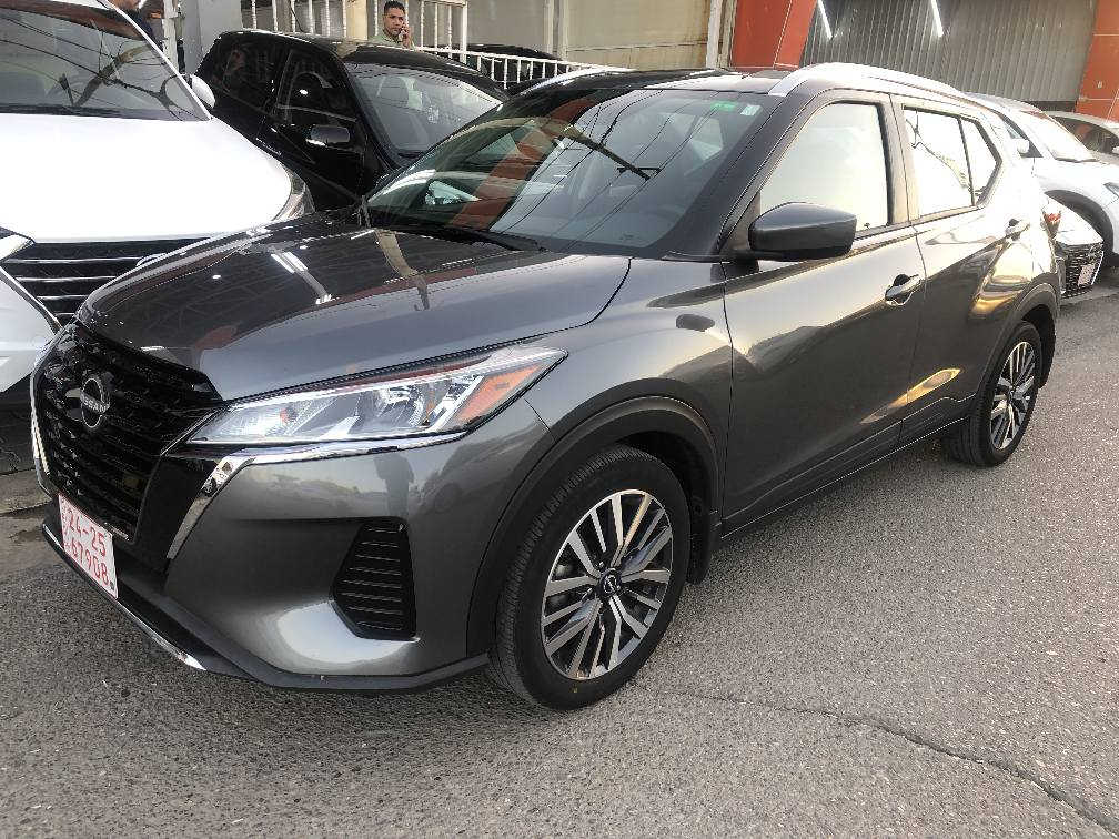 نيسان كيكس مواصفات SV موديل 2023 السياره مكفوله من الصبغ من الدعاميه للدعاميه بدون صبغ بدون ايرباك بونيد تبديل بلادي نفس اللون وجاملغ السكن تعديل بارد شرط بدون دواخل بدون شواصي 
ماشيه 36 الف ميل كاتي يترقم محافظات الاقليم مع مدة ترقيم 90 يوم 
وهذا رقم الشاصي 3N1CP5CV9PL518914
للاستفسار الاتصال على الرقمين 
***********--***********
مكان السيارة كركوك السعر المطلوب 132 و بيها مجال كركوك, العراق
