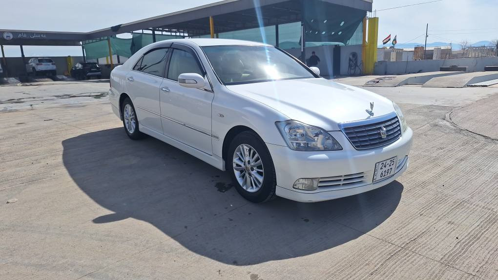 شاهین ۲۰۰٦ڕوویاڵ سەیارەکە ماشااللە لۆک تەنها شوین لیزەکانی بۆیاخ بیلاد سپۆرتی یابان ناوزەد فۆرمیکا هەمووگیانی ئیش دەکات گیڕومەکینەی نەکراوەتەوە بێ دوکەڵ مەکینە بچوکی گیڕگەورە ئاڵتونی بازاڕ مەڕغوب سەیارەکە لەقوەت وهەڵمەتی خۆی بیزارە. تبرید ساردوگەرم کوشن کارەبای پینج بسمە بسمە ڕەساسی. سعری ٥٥گەڵا ژ.م ۰۷۷۳٤٤۳۱٥۱۰کۆڕەک ۰۷٥۱٥۱۷۲۳٨٦ ناونیشان/ڕانیە رانية, السليمانية
