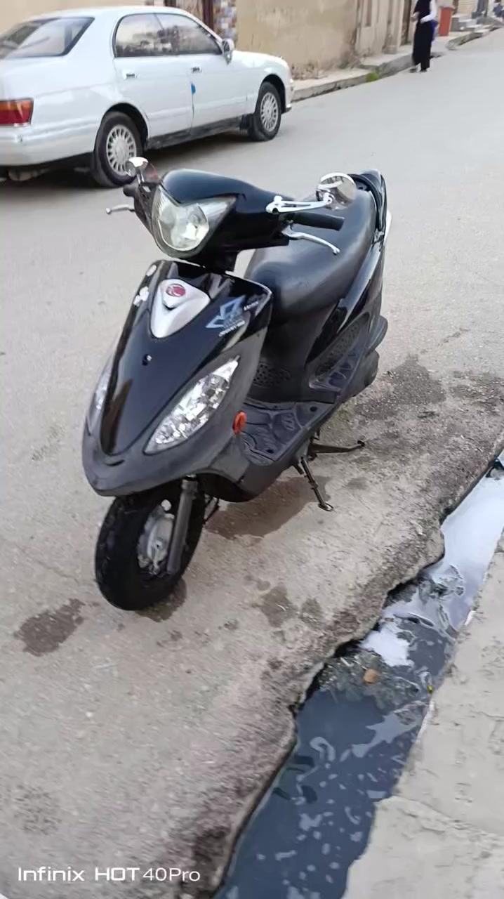 سلام عليكم للبيع دراجه كامكو  2015 v2 ختم واحد  دراجه برغي ما عوزهه *********** سعر 900 بيهه مجال قليل
