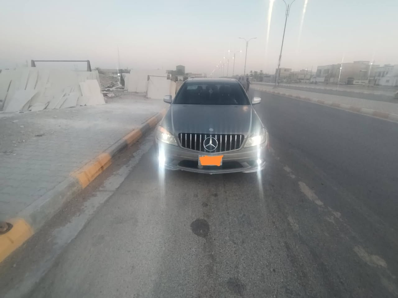 السلام عليكم من رخصة مدير الكروب بيع او مراوس بحدث منها مارسيدس موديل 2008 C300 00v6 بغداد بسمي ارقام جديدة انكليزية فول مواصفات بدون حادث صبغ جم قطع اثر جراد ابيع حزام وكير ومحرك وتبريد وصدر مكفوله ***********
