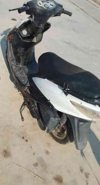 جي فور للبيع كلشي شغال بيه ما ناقصه شي محرك ناعم سعره 265وبيه مجال ‏‪دراجه على وضع الابلاد ‏‪***********‬‏ وتساب
