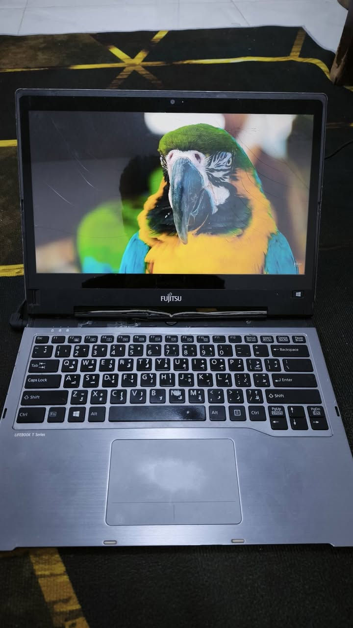 السلام عليكم 
لابتوب Fujitsu للبيع 
للعلم الشاشة لمس تشتغل مابيهة اي عيب وويا شاحنتة 
بايعلك فحم اعلى سعر اتجيب ابيع شوفة عينك الدقة بالصور والمواصفات موجودة بالصور هم 
اخذتهة ب 180 بوكتهة انكسرت الشاشة ومصارلي مجال اصلحهة وتركتهة ف اريد ابيعهة على وضعهة فحم اعلى سعر يجيبلي ابيع وعندي توصيل لكل المحافظات


**إذا كنت صاحب هذا الإعلان وتريد حذفه لأي سبب، رجاءا أرسل رسالة إلى الدعم الفني**