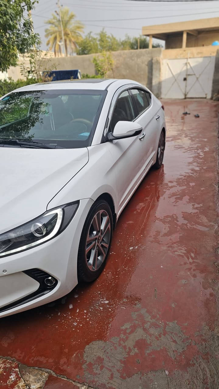 النترا 2017   فوول مواصفات 
فتحه 
شاشه
تبريد قطعتين
مري شفط 
تحكم بالستيرن فول
الكشنات الاماميه تدفئه تبريد 
الكشنات الخلفيه تدفئه 
الكشن الامامي كهرباء 
خزن ميموري
ترحيب عند الاقتراب 
حساسات امامي خلفي 
تبريد منفصل 
بصمتين السياره 
رقم***********
