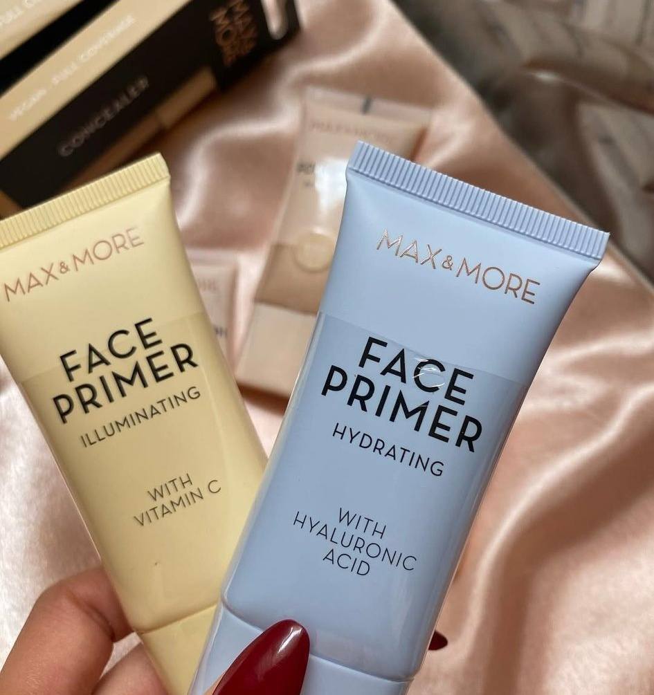 ميكب  
 من max
القطعة ٥ الف 
لاينر 
باليت ب٦ الف  يحتوي على ٨ الوان 
باليت ٤ الوان ٥ الف 
هايلايت 
برايمر. بالهاليورين اسيد 
برايمر. بالفيتامين c 

بلاشر يشتغل خد او شفايف


**إذا كنت صاحب هذا الإعلان وتريد حذفه لأي سبب، رجاءا أرسل رسالة إلى الدعم الفني**