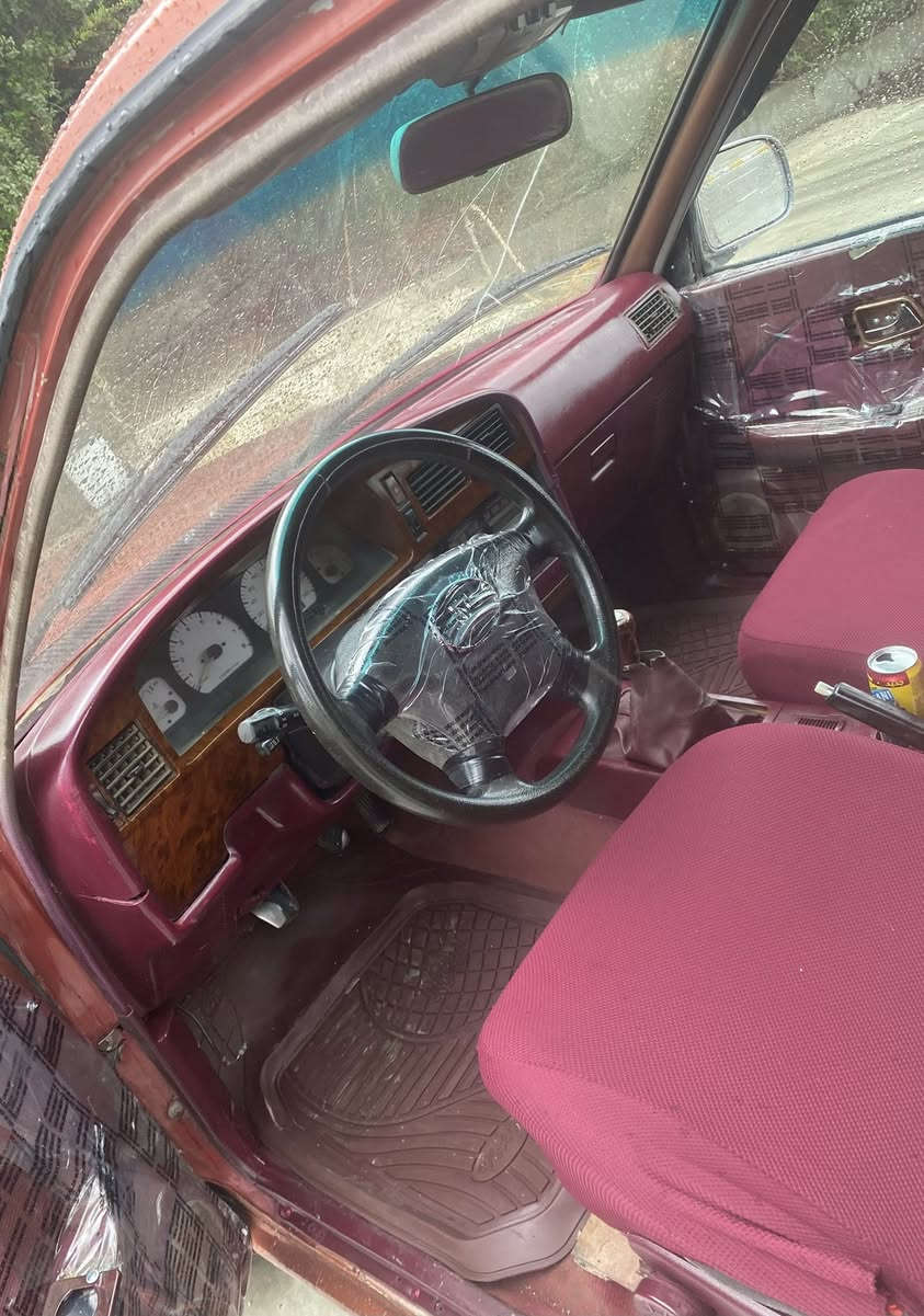 پیکاب 2007 نرخی ٣١ورقە  مەکینە بەخ مەنەفیست گیر و مەکینە و اکسل بە شەرت سەیارەکە زور خاوینە مالی کەسابەیتیە کارەبایات هەمو گیانی بە شەرت گەرمی مەزبوت 
***********
***********
