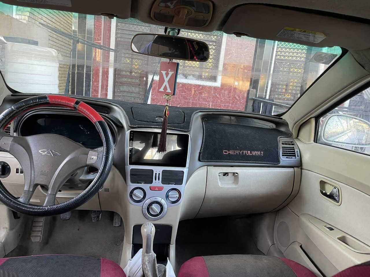 سلام عليكم
للبيع شيري فلارين موديل ٢٠١٣ سيارة مكفولة كير ومكينة جدد صدر جديد كهربائيتها شغالة سيارة مكفولة من ضربة سعر ٣٨ ورقة المكان البياع 

رقم ***********
