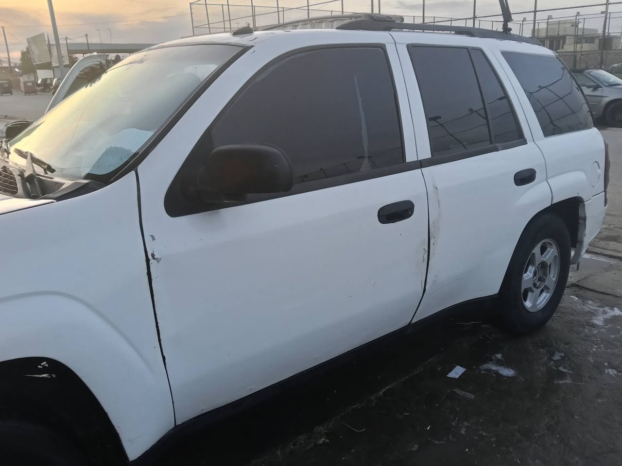 السلام عليكم
سياره ادوات ادوات 
بلايزر 2007 للبيع 
بيها محرك وكير بطه
مكاني بغداد الشعب 
رقمي متوفر واتس اب 
***********
