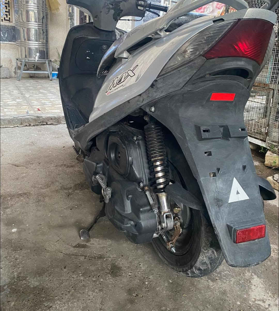 ماكس. 140 ثعلب ختم واحد دراجة كامله كل نقص مابيهة شلعه ومعدل نكره  للبيع بغداد/شعب ***********
