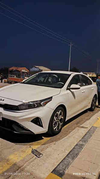 سلام عليكم
للبيع كية فورتي موديل 2021  
رقم مثنئ
معاوقين
مواصفات 
شاشة وتحكمات ستيرن جهتين وضع اسبورت  وتحديد مسار ومانع انزلاق كيرهة ATالمرغوب ماشية 113
ضرر  البنيد نفسة مصلح  ورشة صبغ 
السعر 134وبيهة مجال 
لللستفسار انتصال ***********
