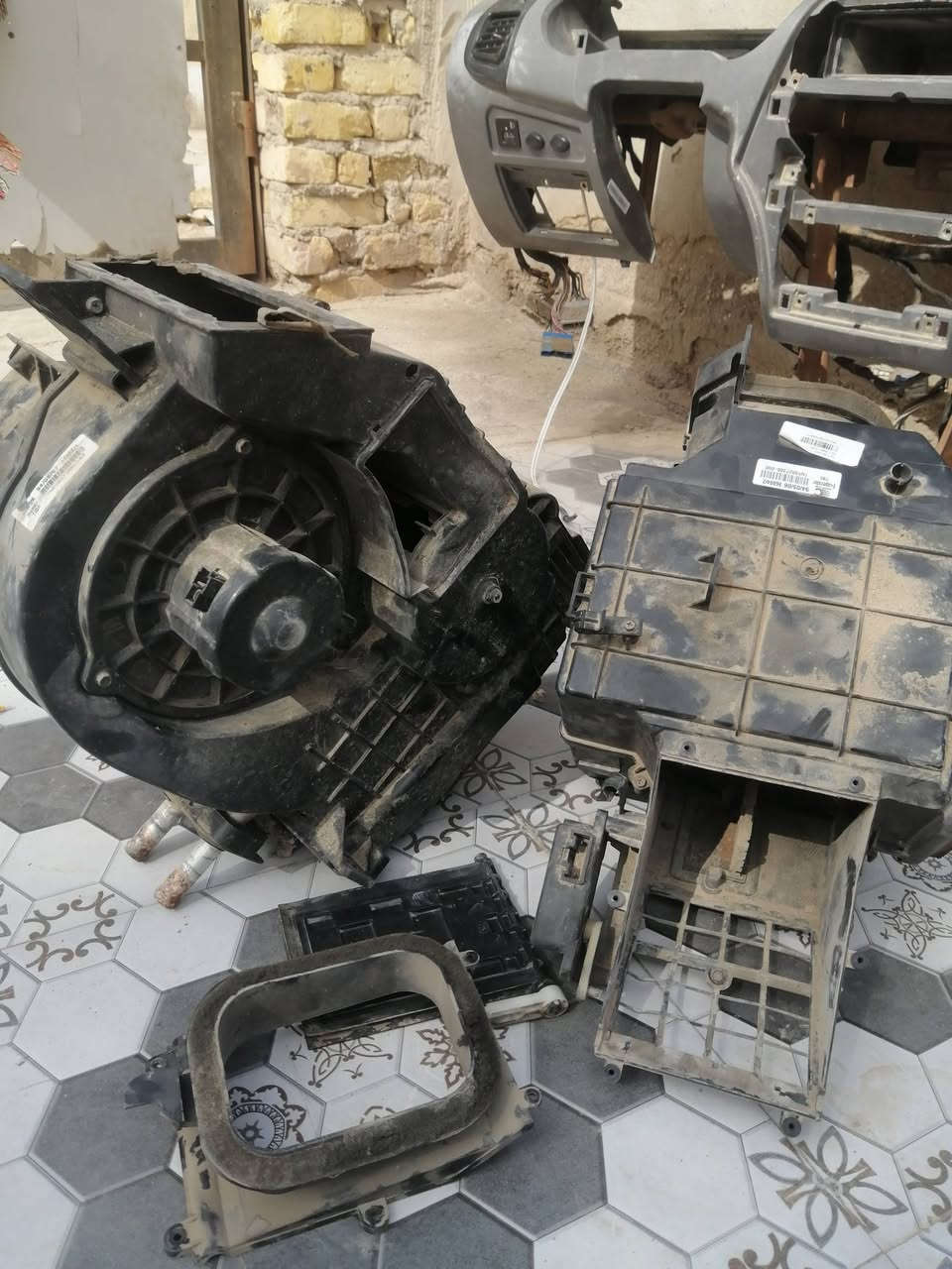 السلام عليكم  غراض طيبة تفصيخ مكاني الديوانية الحمزة الشرقي وهاذة رقمي ***********
ملاحضة غراض ما عندي غير لي بل منشور
وتوصيل ما عندي
