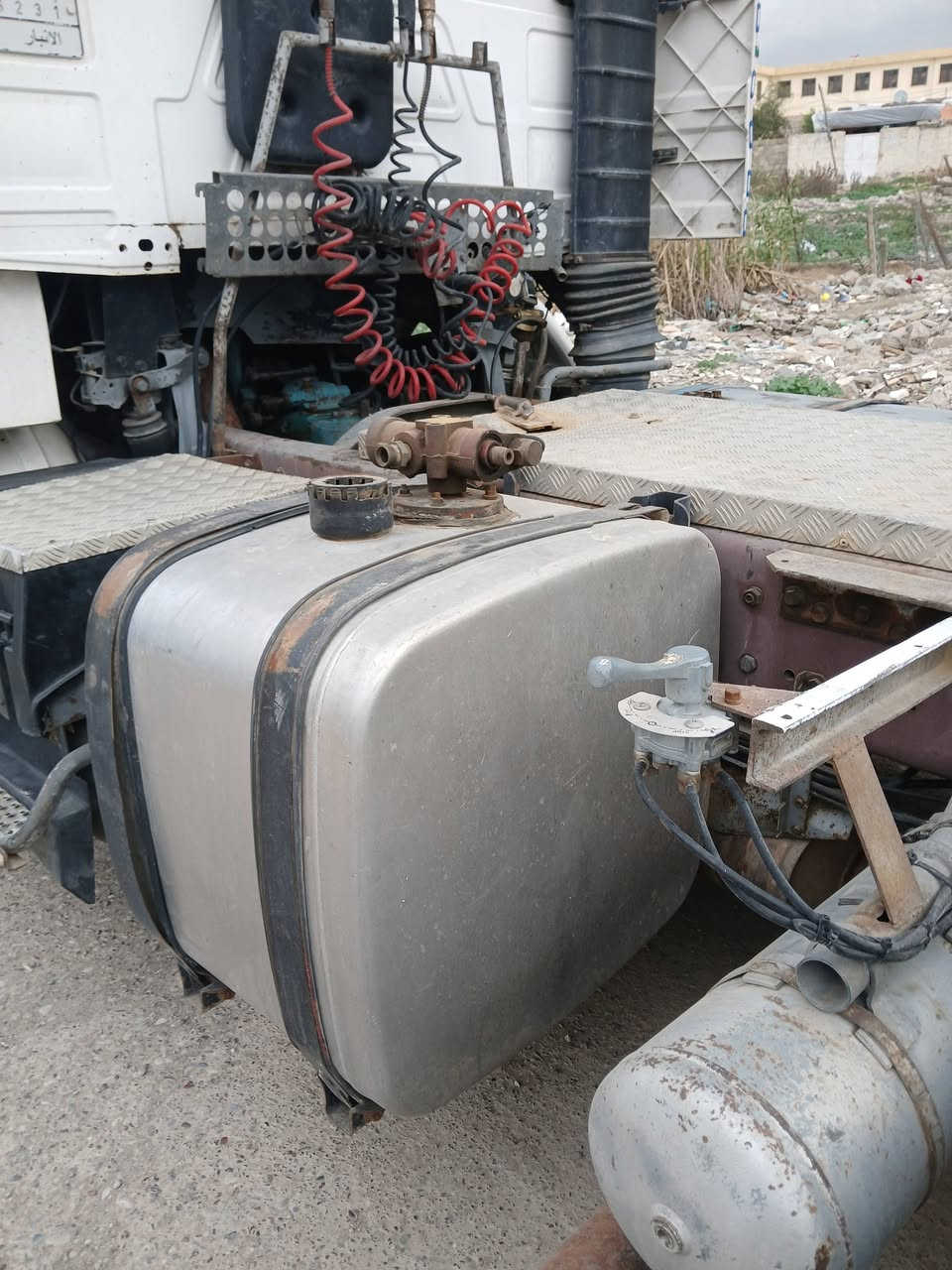 تانكي البيع مال نساف معه كنترول
رقم تلفون ***********
