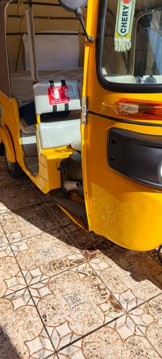 السلام عليكم
تكتك للبيع موديل ١٨ محرك مال ٢٠  
مكفوله كفاله عامه بس دوس معمره
العنوان واسط نعمانيه 
رقم واسط انكليزي تحويل مباشر 
***********
